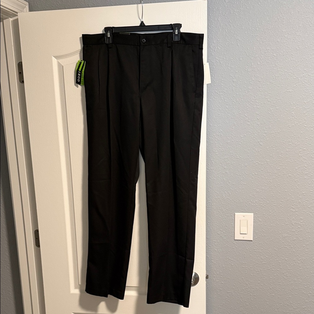 Izod Golf Black Men's Dress Pants - 36X32